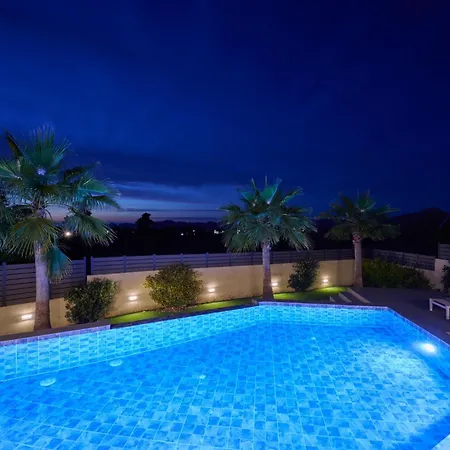 Villa Kyamon Estate Luxury